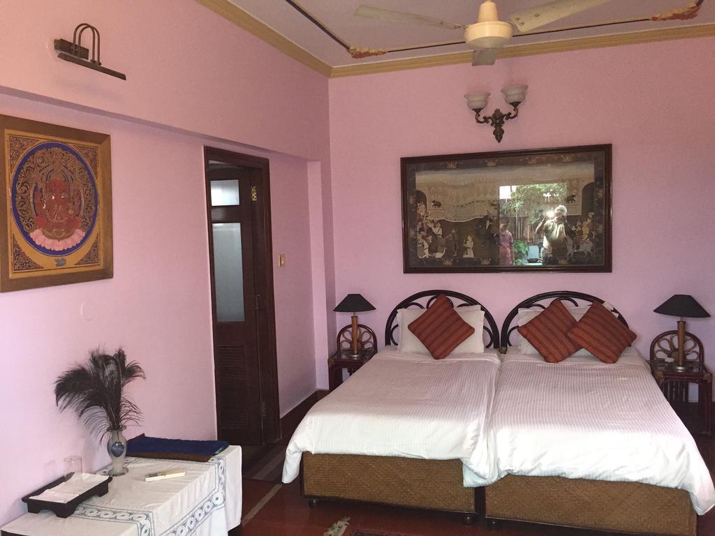 Master Bed & Breakfast *